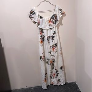 Womens Large floral white dress, never worn